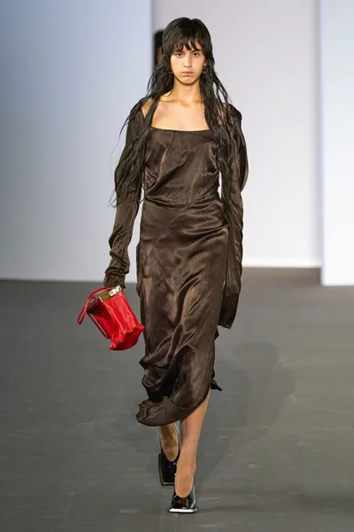 Look 42